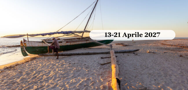 Spiaggia del Madagascar con piroga, viaggio di aprile 2027