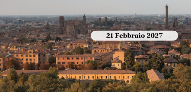 Bologna dall'alto al tramonto